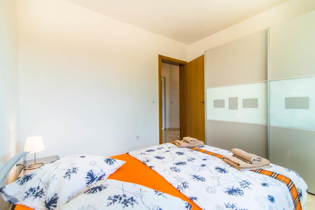 Apartment Una 2 Пула Екстериор снимка
